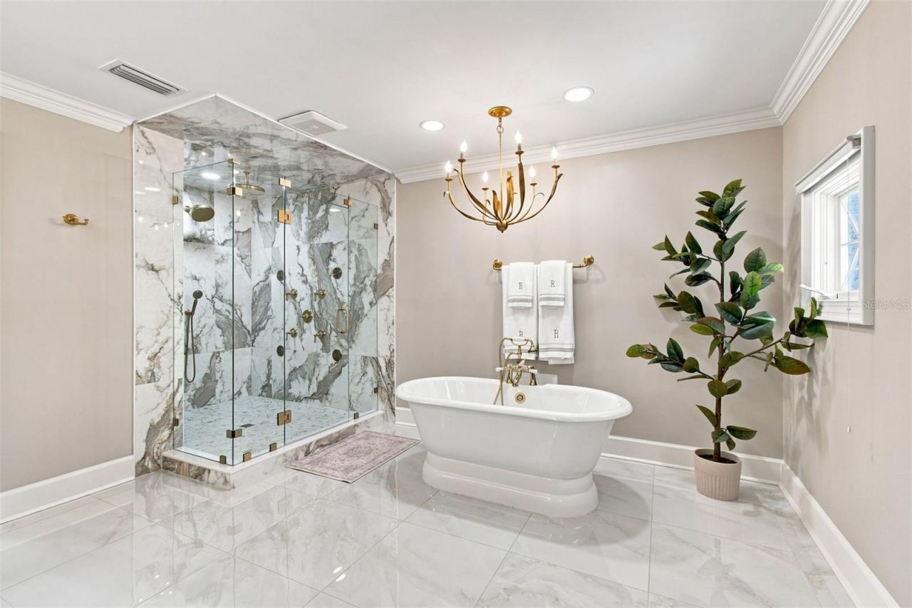 4537 W Swann Avenue, Tampa, FL 33609 Photo