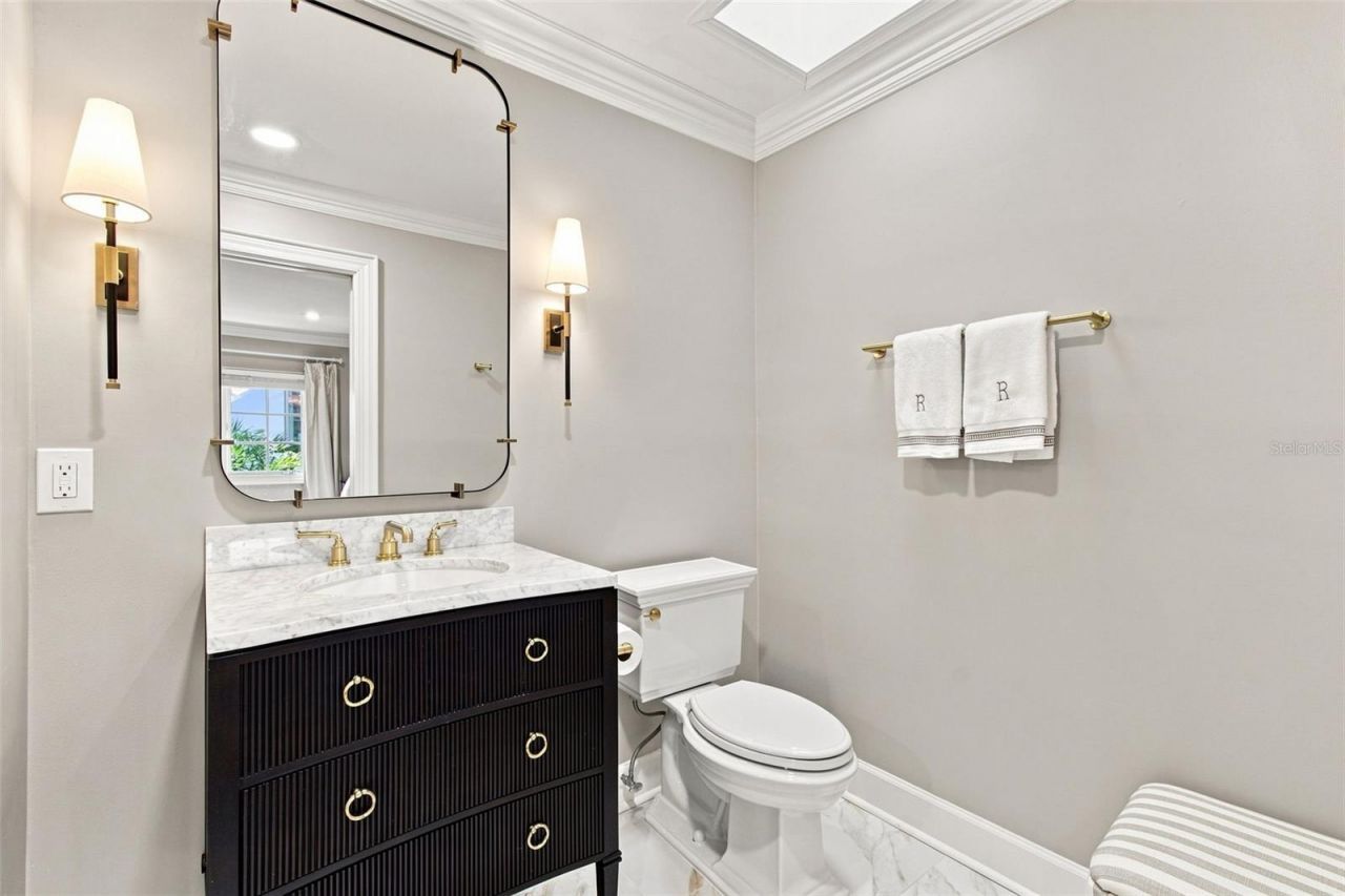 4537 W Swann Avenue, Tampa, FL 33609 Photo