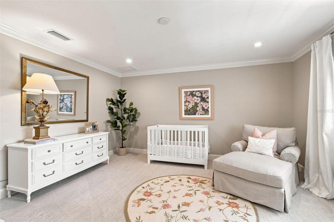 4537 W Swann Avenue, Tampa, FL 33609 Photo