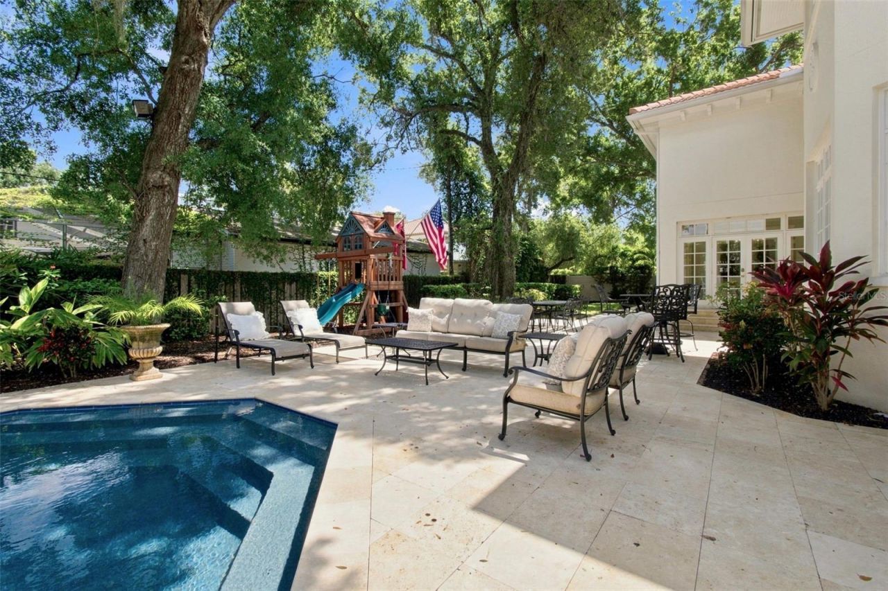 4537 W Swann Avenue, Tampa, FL 33609 Photo