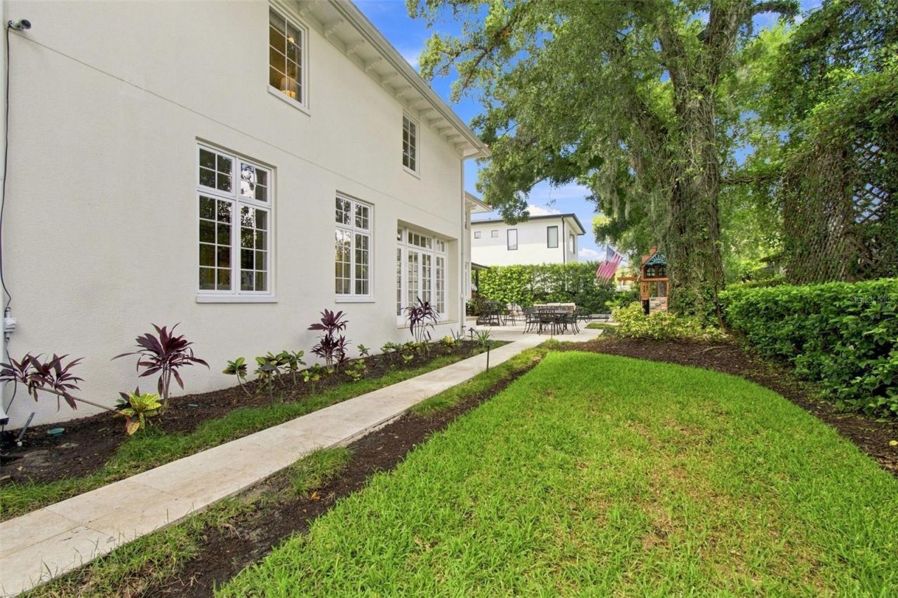 4537 W Swann Avenue, Tampa, FL 33609 Photo