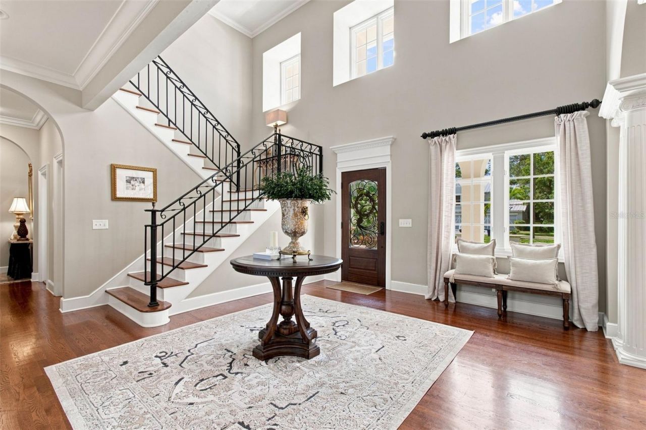 4537 W Swann Avenue, Tampa, FL 33609 Photo