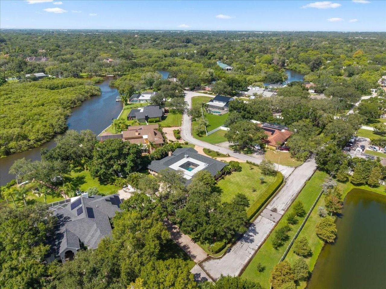 1701 Allens Creek Drive, Clearwater, FL 33764 Photo