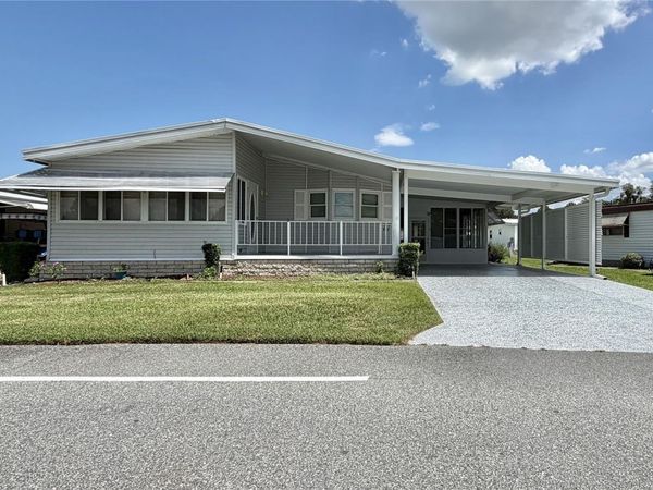 303 HAWTHORNE BOULEVARD , LEESBURG, FL 34748