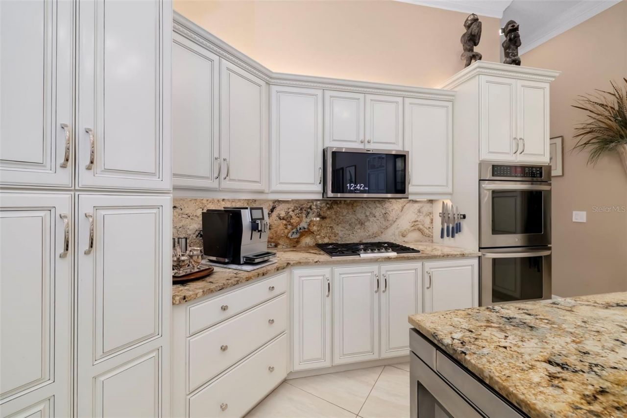 7215 Chatsworth Court, Bradenton, FL 34201 Photo