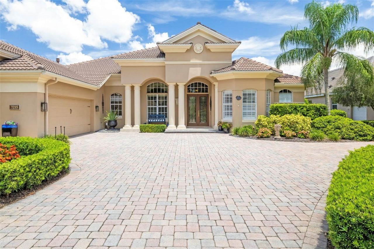 7215 Chatsworth Court, Bradenton, FL 34201 Photo