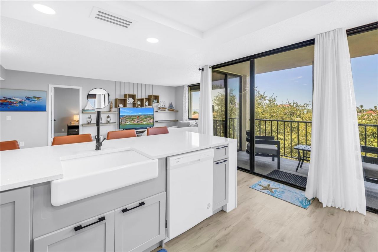 6269 Palma Del Mar Boulevard S, Unit 508, Saint Petersburg, FL 33715 Photo