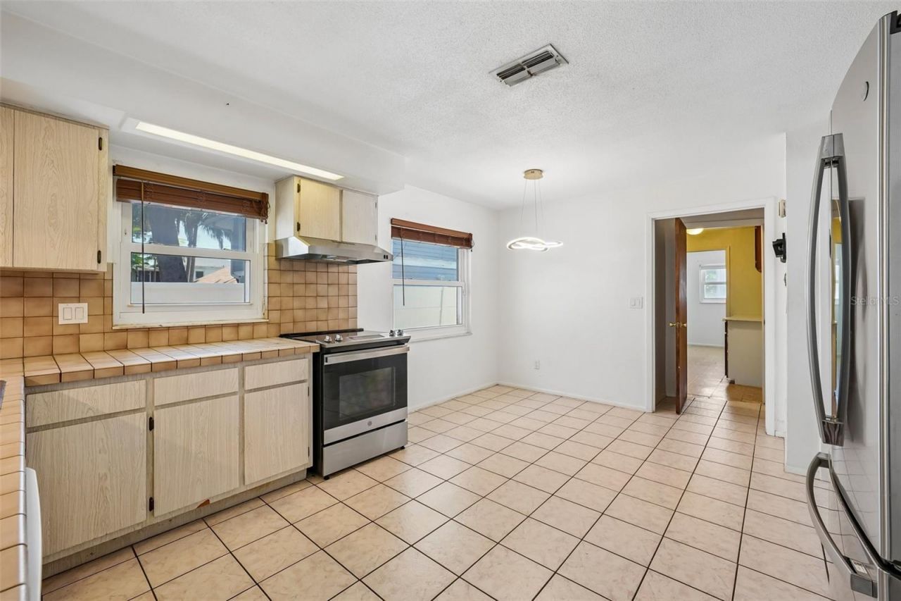 144 8th Avenue N, Saint Petersburg, FL 33701 Photo