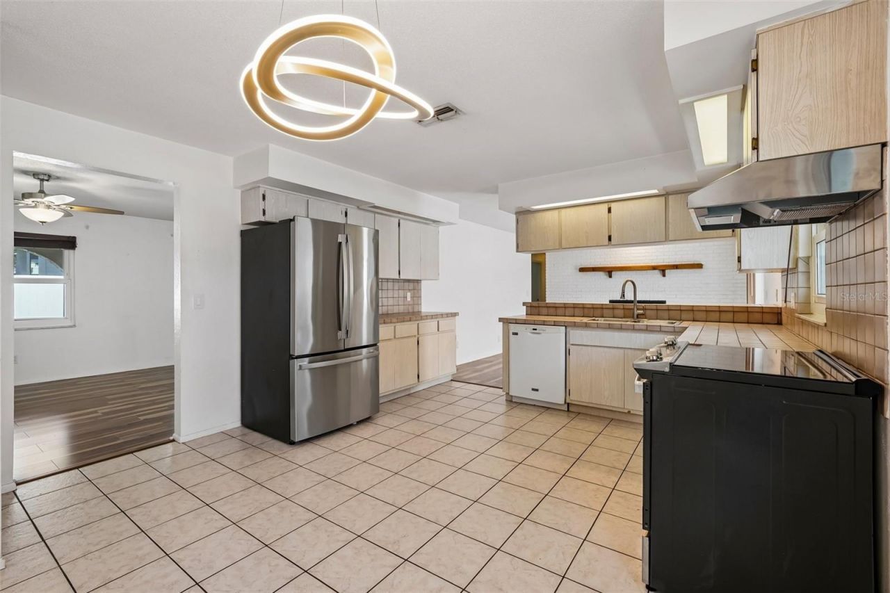 144 8th Avenue N, Saint Petersburg, FL 33701 Photo
