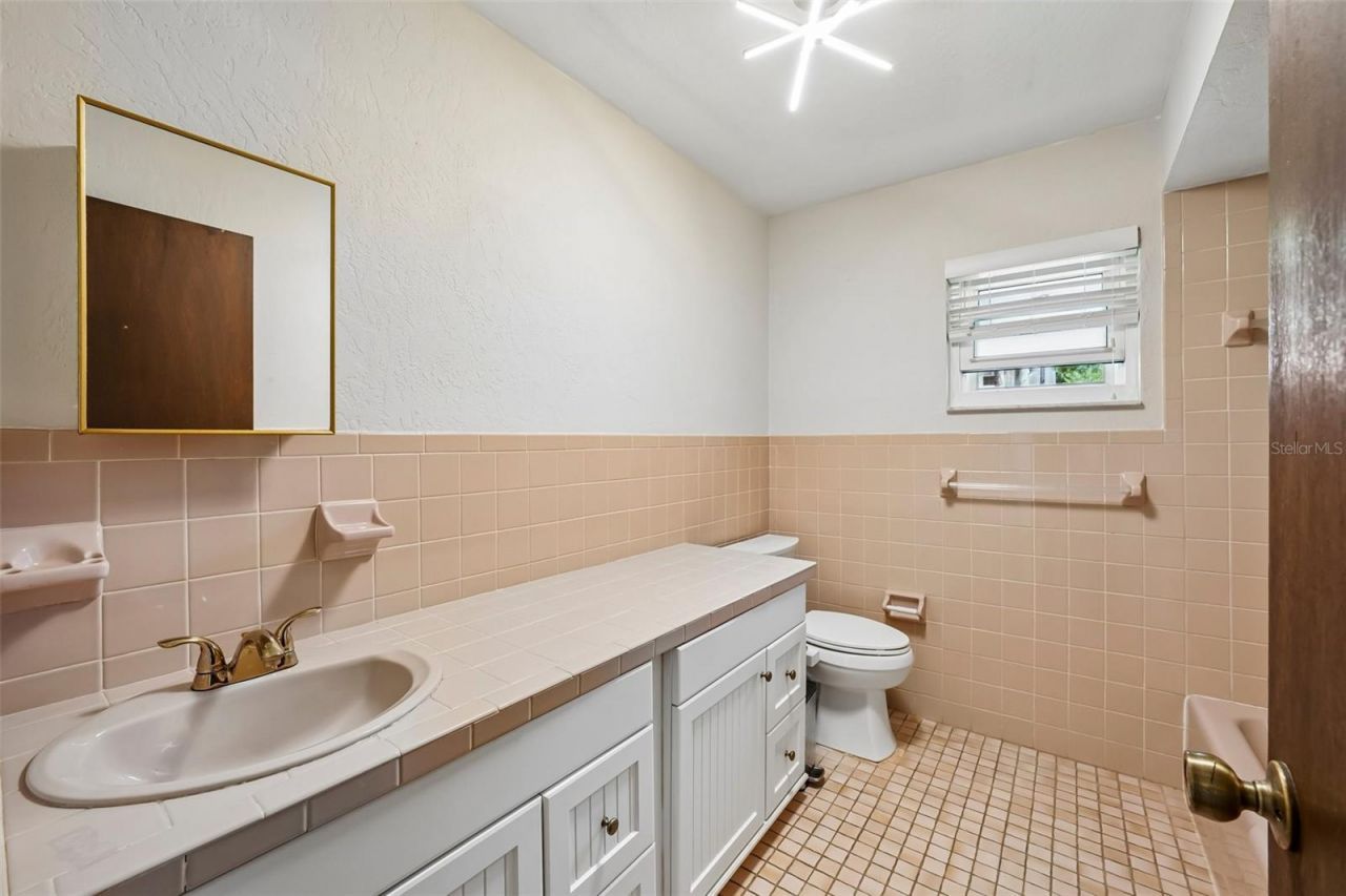 144 8th Avenue N, Saint Petersburg, FL 33701 Photo