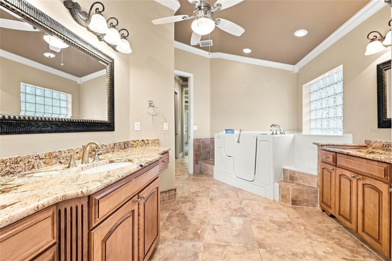 5 Roma Court, Palm Coast, FL 32137 Photo