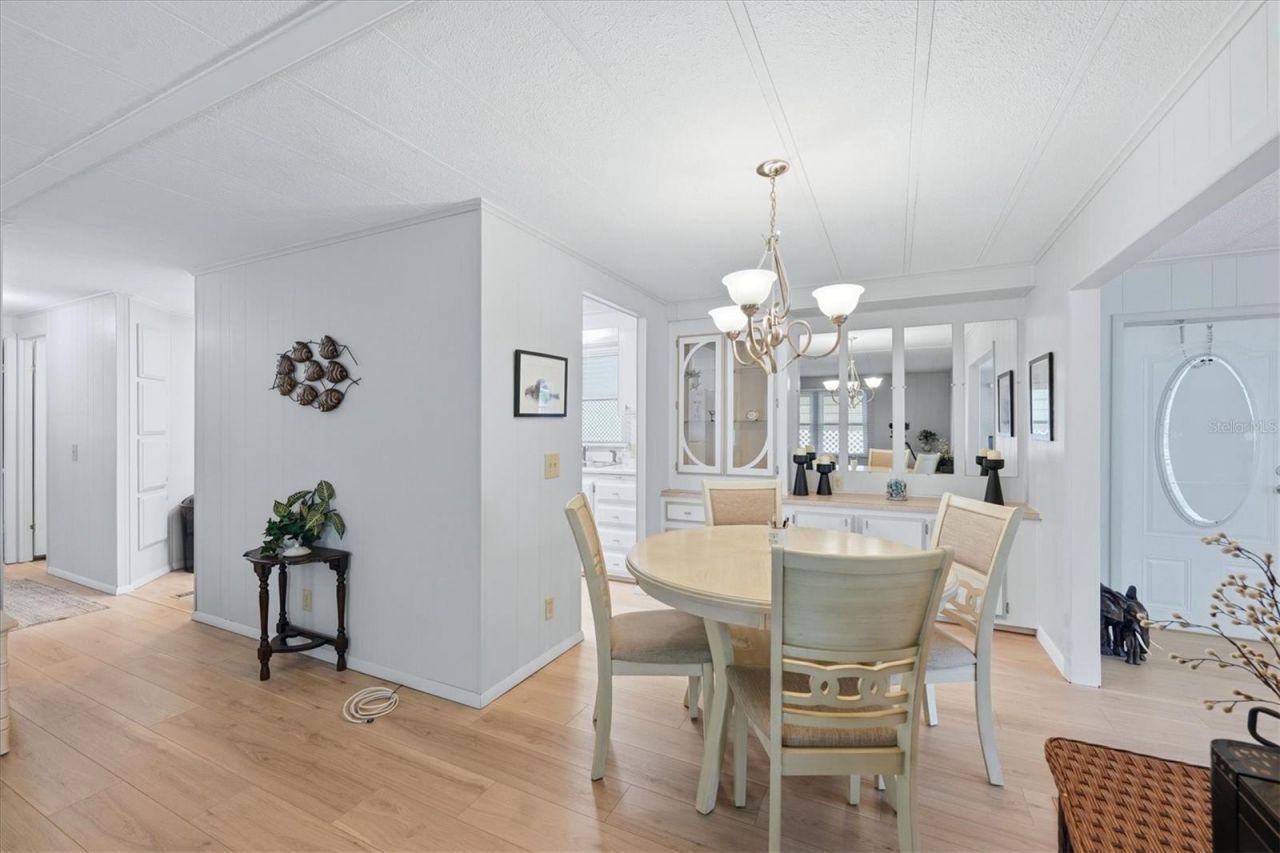 808 53rd Avenue E, Unit 88, Bradenton, FL 34203 Photo