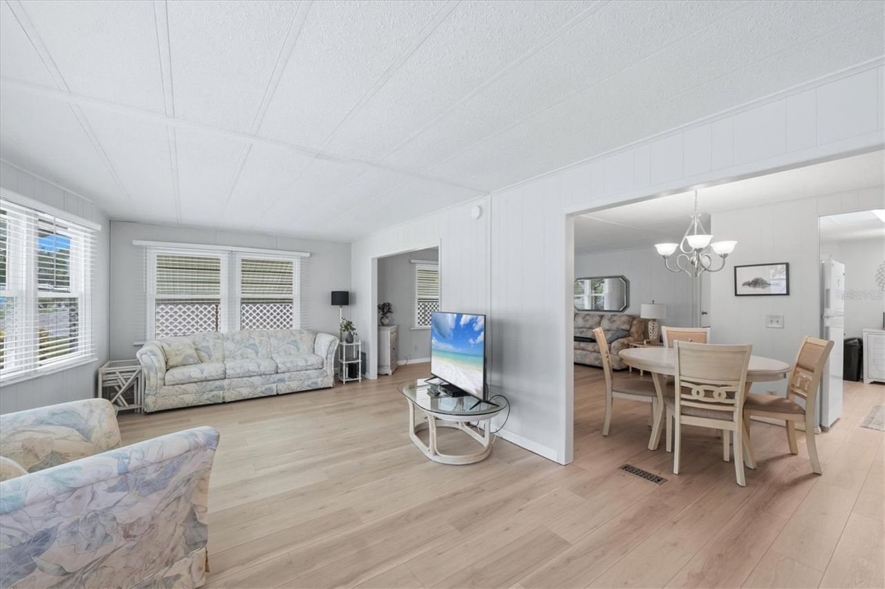 808 53rd Avenue E, Unit 88, Bradenton, FL 34203 Photo