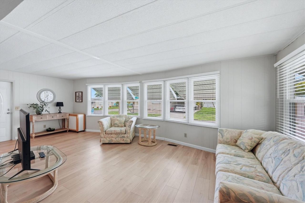 808 53rd Avenue E, Unit 88, Bradenton, FL 34203 Photo