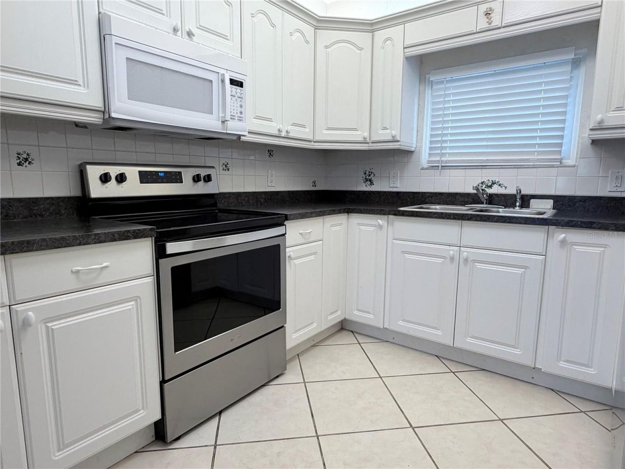 4320 Yardley Avenue N, Saint Petersburg, FL 33713 Photo