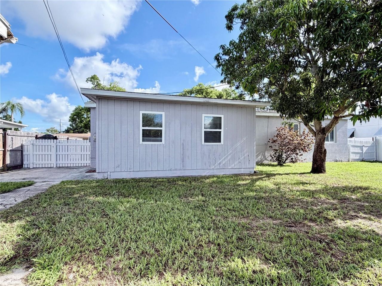 4320 Yardley Avenue N, Saint Petersburg, FL 33713 Photo