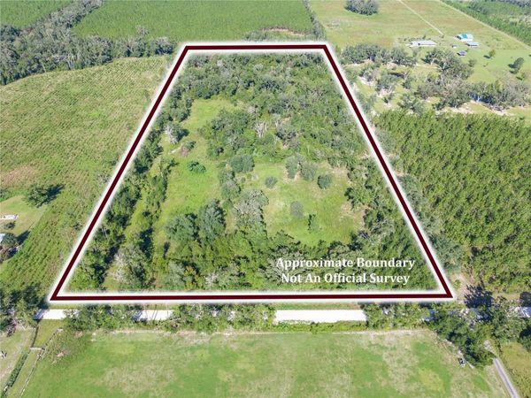 3901 181ST ROAD , LIVE OAK, FL 32060
