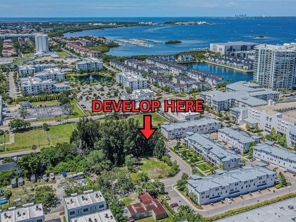 4904 W PAUL AVENUE , TAMPA, FL 33611