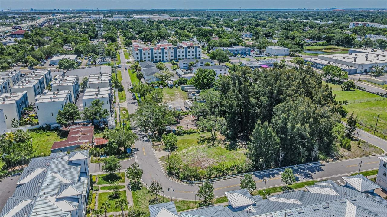 4904 W Paul Avenue, Tampa, FL 33611 Photo