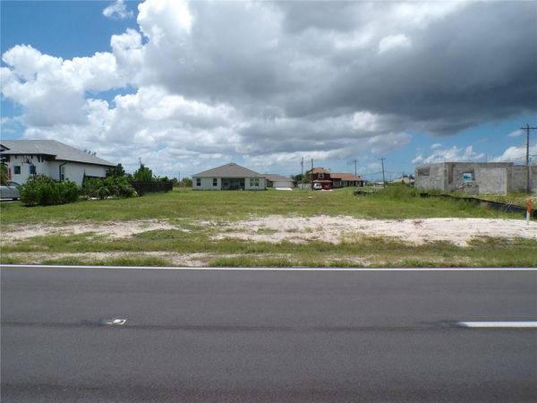 420 DIPLOMAT PARKWAY E, CAPE CORAL, FL 33909
