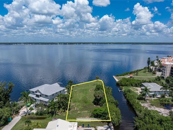 302 KLISPIE DRIVE , PUNTA GORDA, FL 33950
