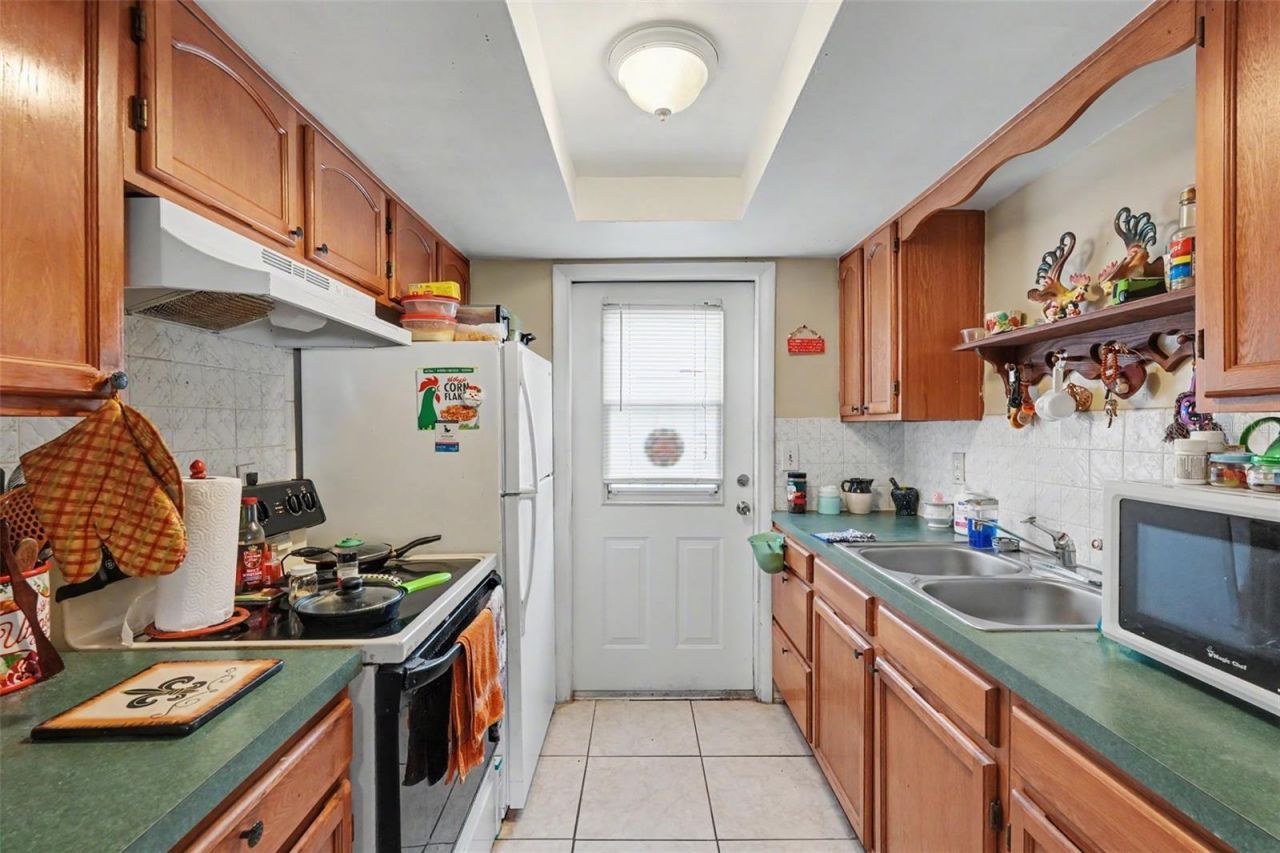 5513 Oceanic Road , Holiday, FL 34690 Photo