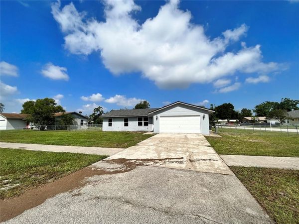 1494 COURTLAND BOULEVARD , DELTONA, FL 32738