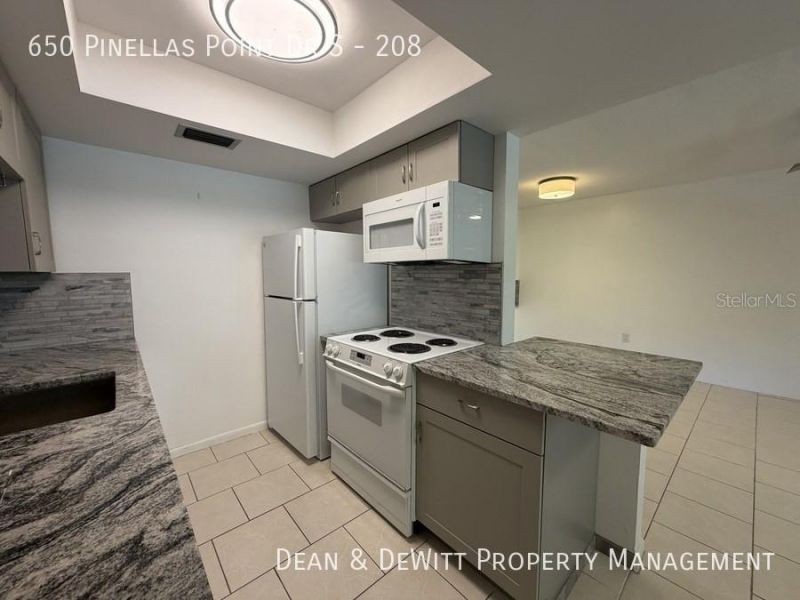 650 Pinellas Point Drive S, Unit 208, Saint Petersburg, FL 33705 Photo