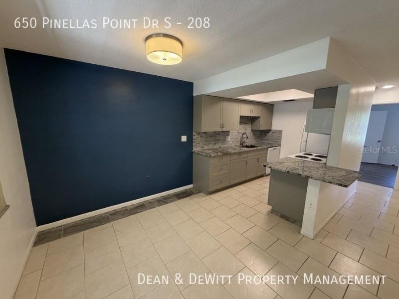 650 Pinellas Point Drive S, Unit 208, Saint Petersburg, FL 33705 Photo