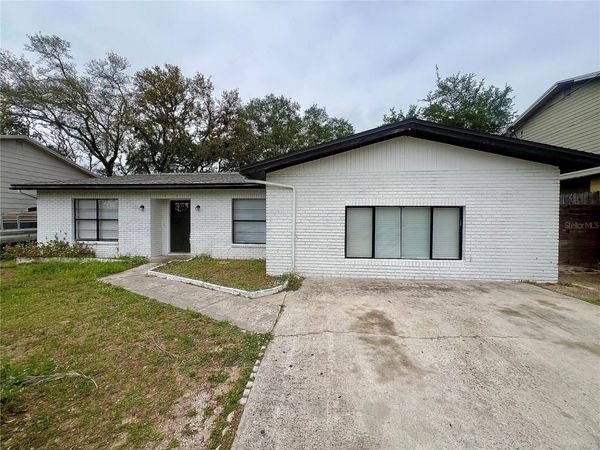 4614 E SENECA AVENUE , TAMPA, FL 33617