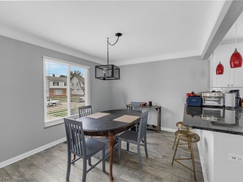7611 Wainstead Drive, Parma, OH 44129 Photo 10