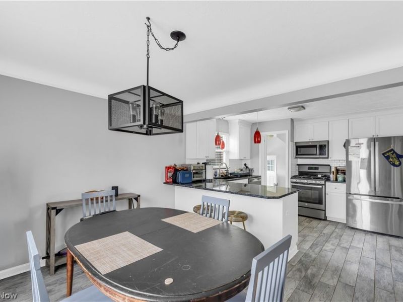 7611 Wainstead Drive, Parma, OH 44129 Photo 11