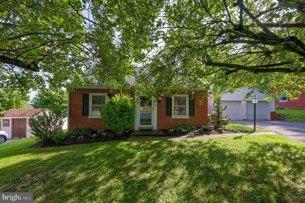 94 LANCASTER AVENUE, STRASBURG, PA 17579