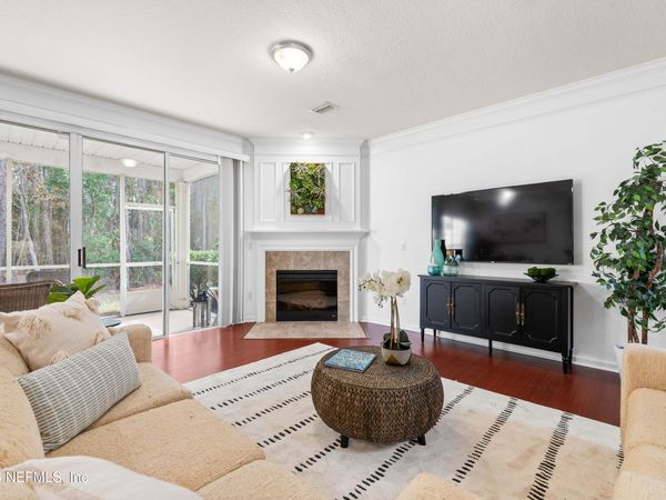 3897 LIONHEART Drive, Jacksonville, FL 32216