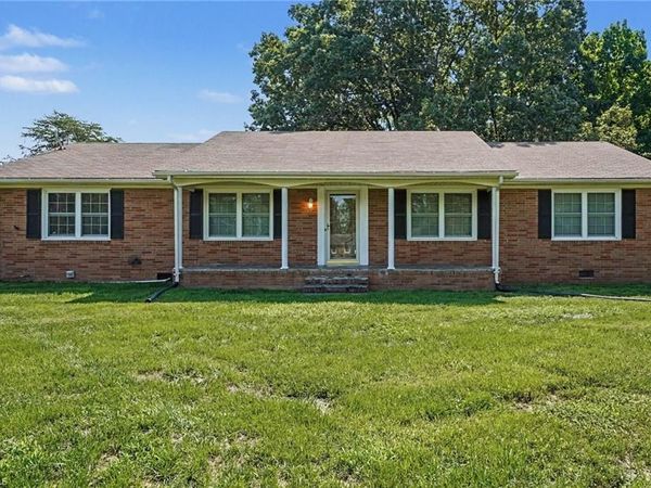 801 Woodard Drive, Whitsett, NC 27377