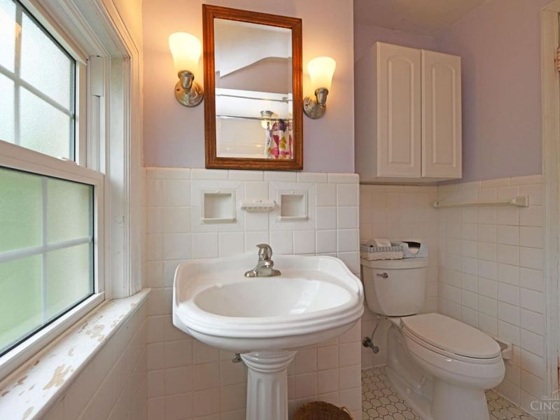 6337 Kincaid Road, Cincinnati, OH 45213 Photo 32