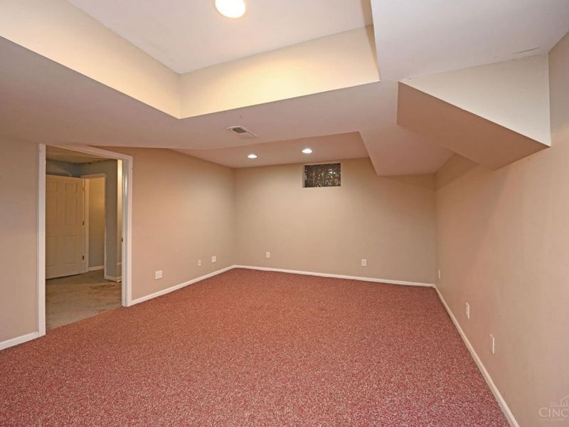6337 Kincaid Road, Cincinnati, OH 45213 Photo 36