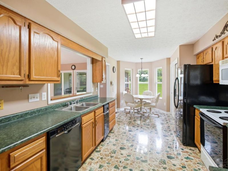 4479 Pond Meadows Court, Mason, OH 45040 Photo 12
