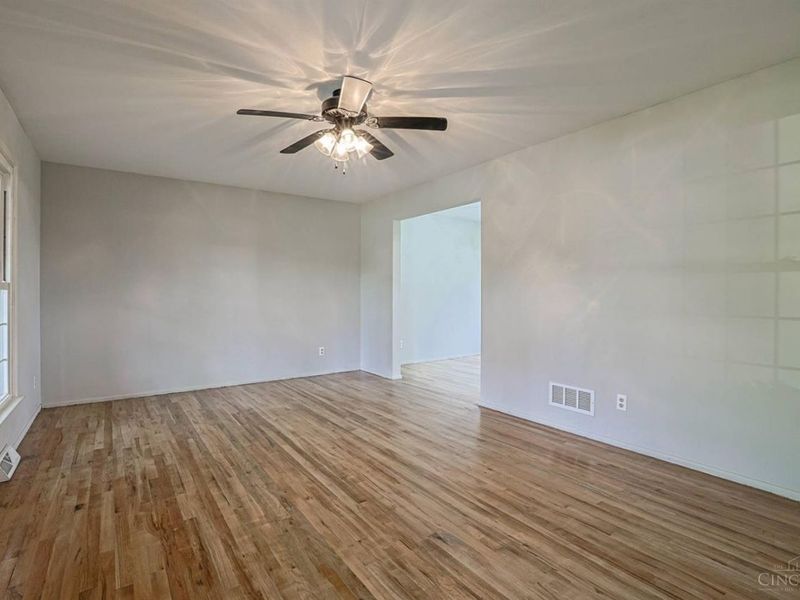 11180 Lincolnshire Drive, Forest Park, OH 45240 Photo 8