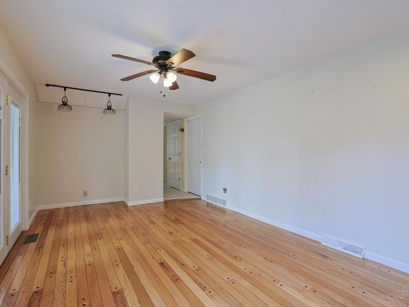 6993 E Galbraith Road, Madeira, OH 45243 Photo 10