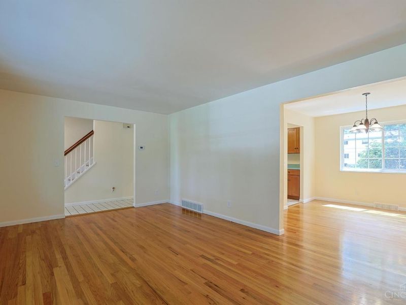 6993 E Galbraith Road, Madeira, OH 45243 Photo 5