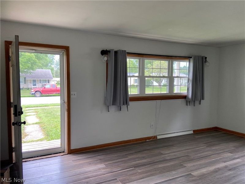 917 Kaderly Street NW, New Philadelphia, OH 44663 Photo 3