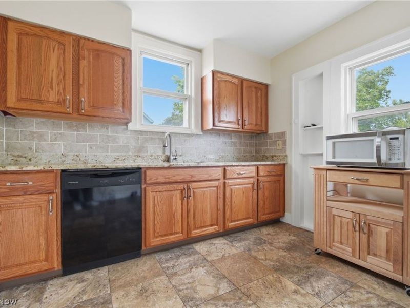 13840 Sacramento Avenue, Cleveland, OH 44111 Photo 4