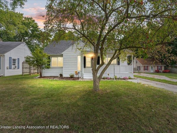 314 N Logan Street, DeWitt, MI 48820