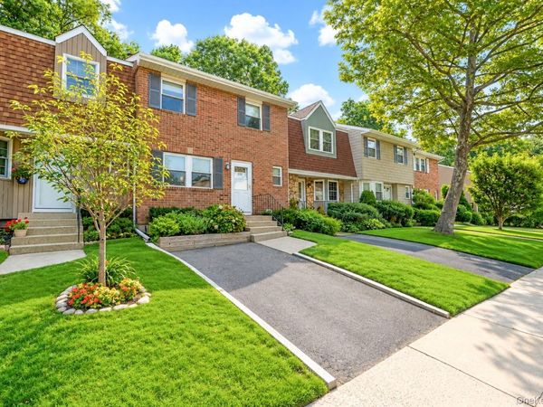 115 Woody Lane , Woodbury, NY 11797