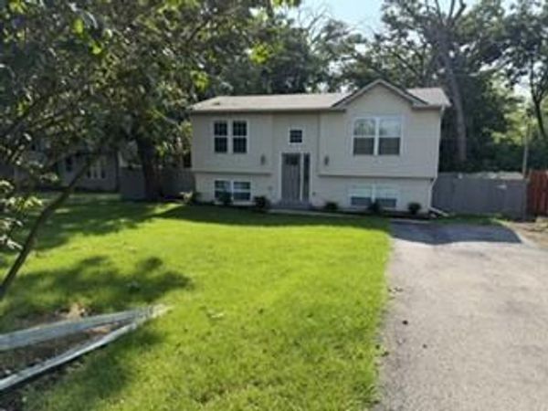 11136 268th AVENUE, Trevor, WI 53179