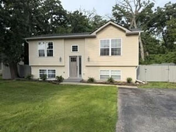 11136 268th AVENUE, Trevor, WI 53179