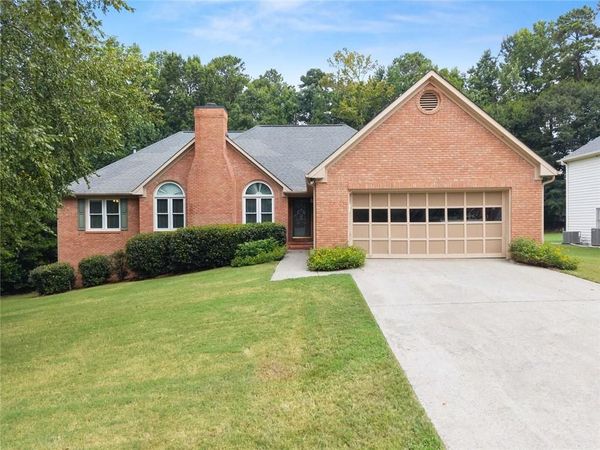 1974 Firelight Lane , Buford, GA 30519