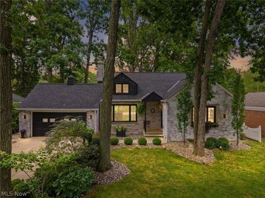 4781 W 211th Street, Fairview Park, OH 44126