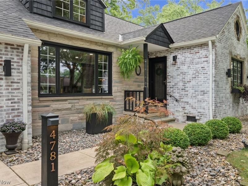 4781 W 211th Street, Fairview Park, OH 44126 Photo 5